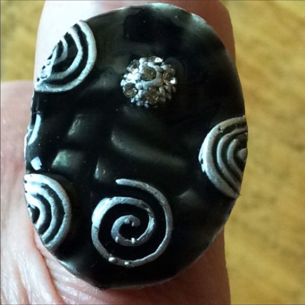 Black oval ring with swirls Adjustable